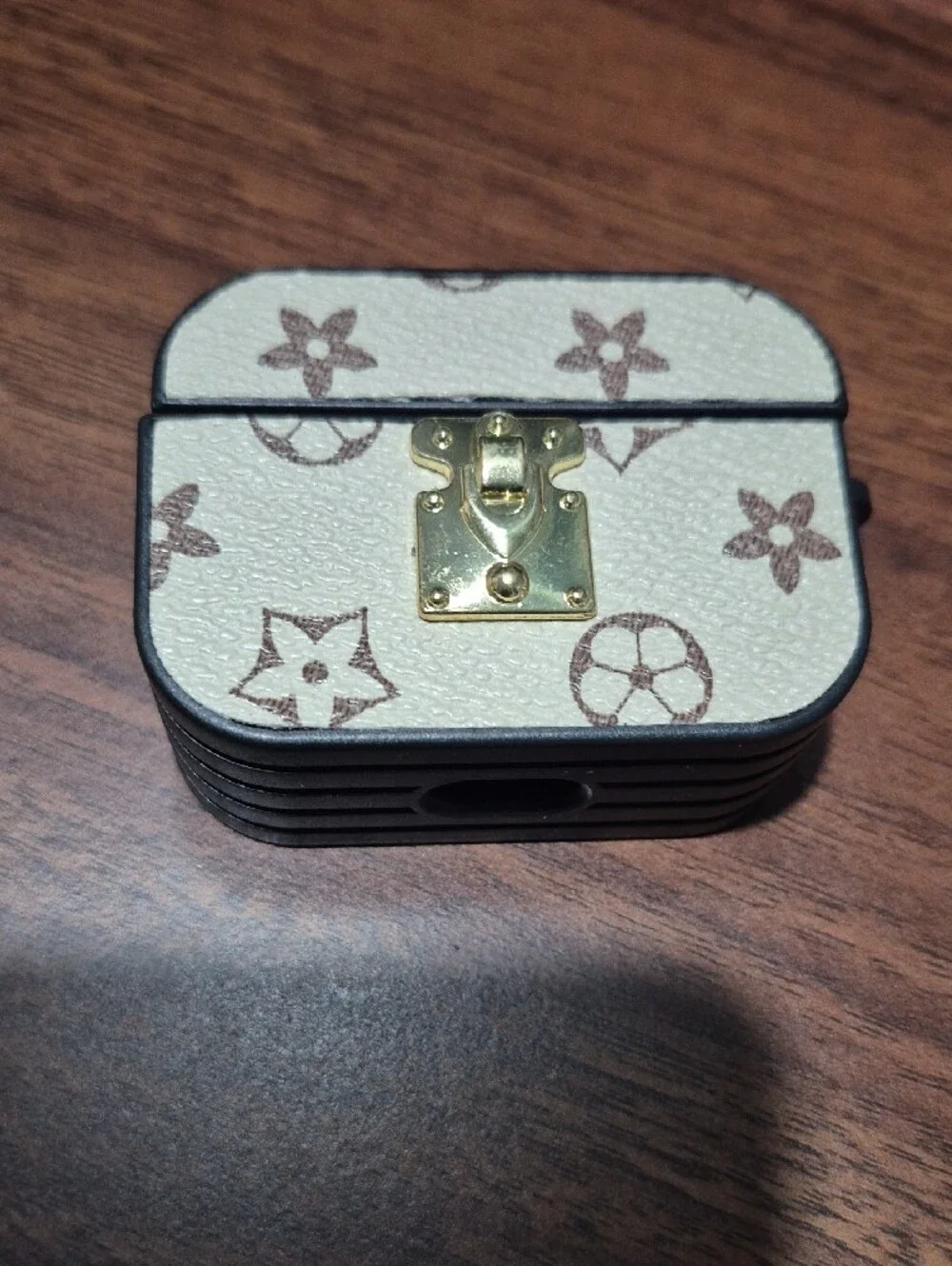 Designer-Style Cream Floral Trunk AirPods Case - Luxury Look